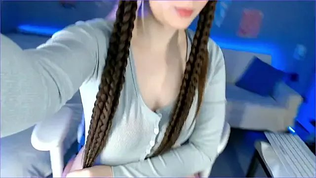 Bella_Garcia on StripChat