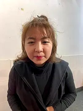 bibi347127 on StripChat