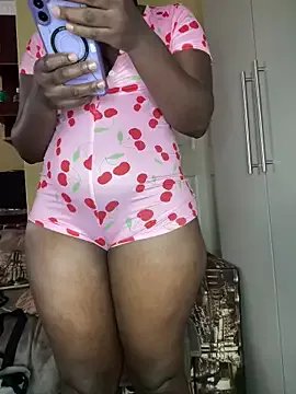 Private BigRound-Bootayy on StripChat