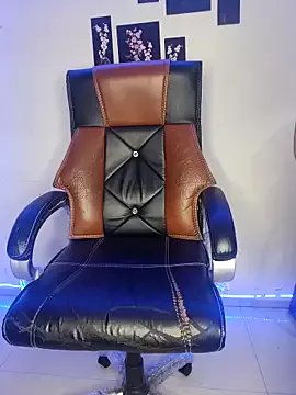 Freechat Black-Pearll on StripChat