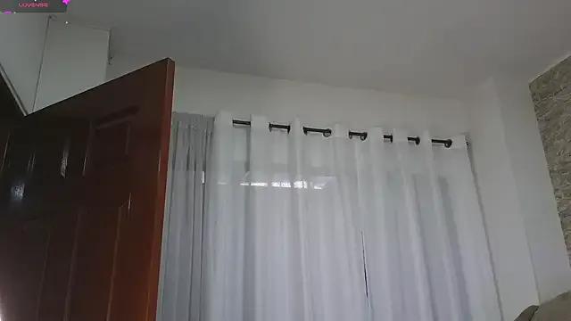 bonnie-love from StripChat