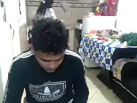 Freechat Boycuriousxxx on StripChat