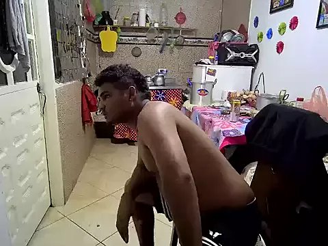 Freechat Boycuriousxxx on StripChat