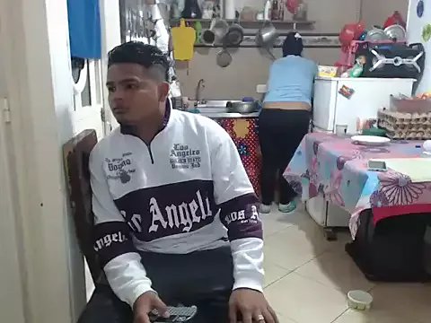 Freechat Boycuriousxxx on StripChat