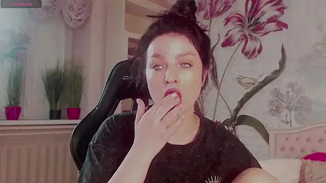 Freechat BritneyBarker on StripChat