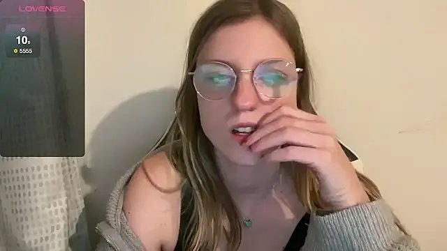 BustyKellyXXX — boob suck