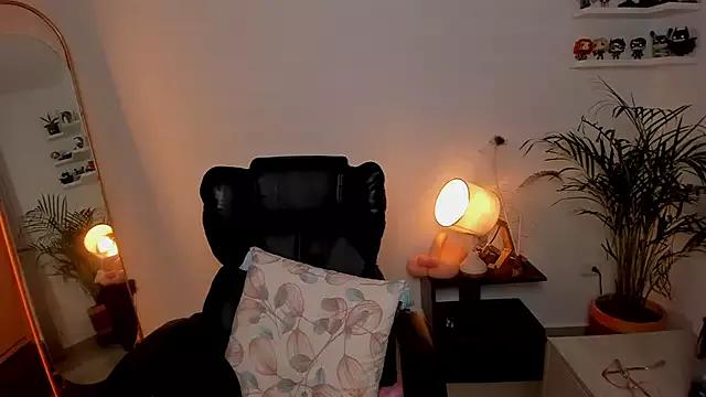 Cassandra_Caiin on StripChat 