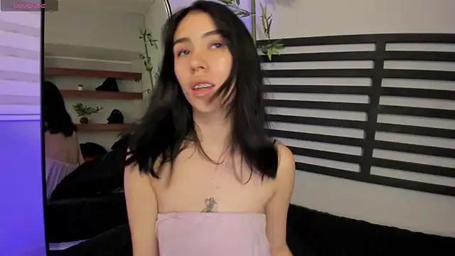 Private Catyloves on StripChat