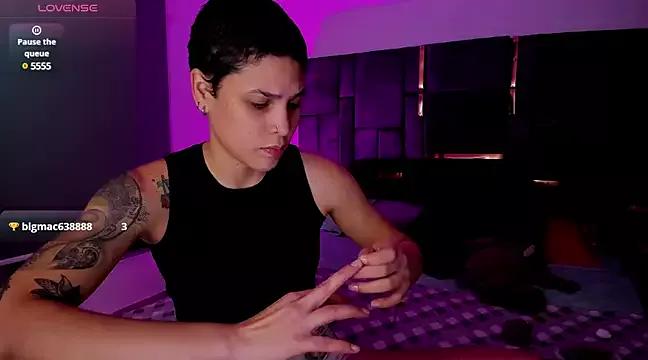 Charlee_pink on StripChat 
