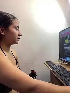 Freechat Cherry_Castillo on StripChat