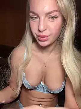 ChiaraVixen on StripChat 