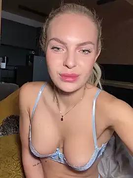 ChiaraVixen on StripChat 