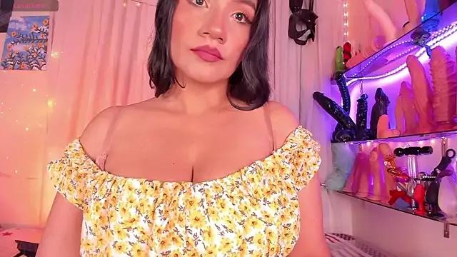 christymilkk on StripChat 