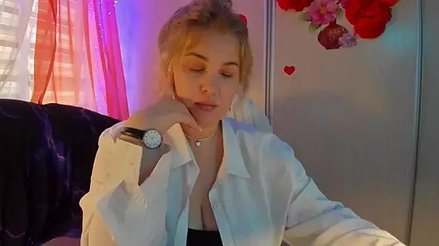 CoraSwon on StripChat 