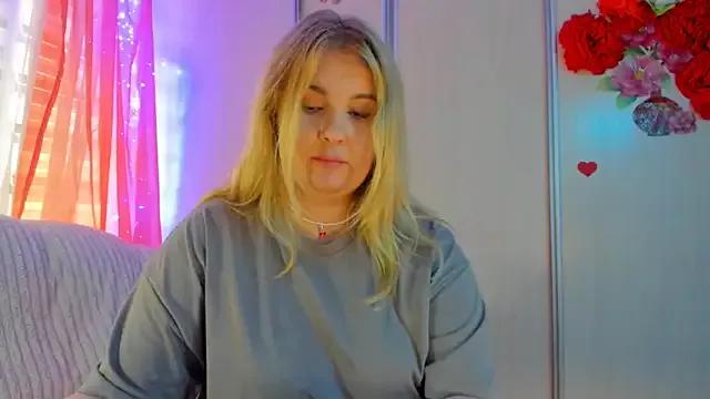 CoraSwon on StripChat 