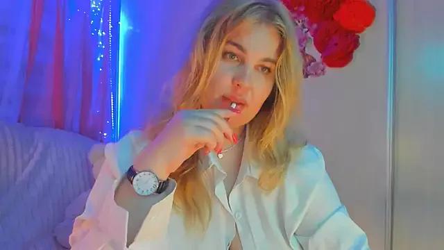 CoraSwon on StripChat 