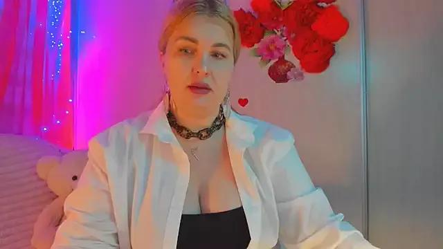 CoraSwon on StripChat 