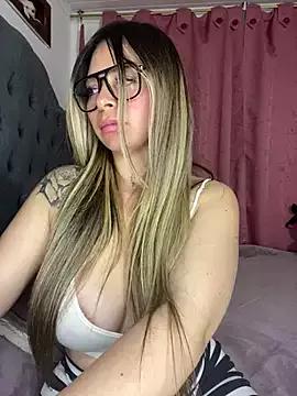 CristalGmez on StripChat