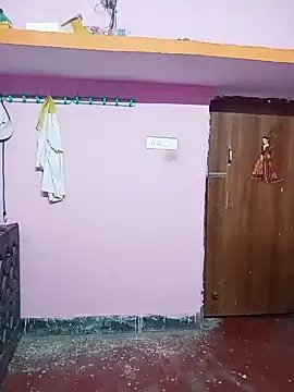 Cute-Simmi on StripChat