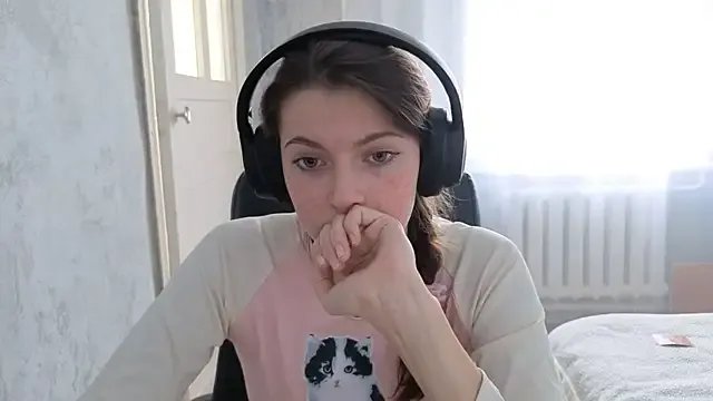 CutieAnny on StripChat