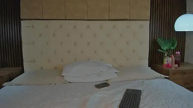 Dafne_Hillss on StripChat