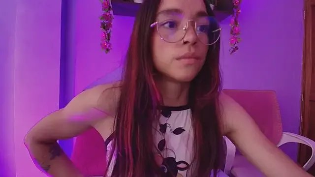 Freechat Dafne_Mel on StripChat