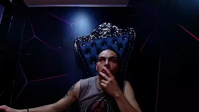 Freechat damian_and_tiana on StripChat