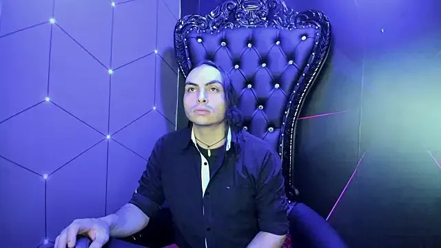 Freechat damian_and_tiana on StripChat