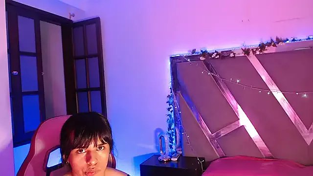 Freechat DannaDooll99 on StripChat