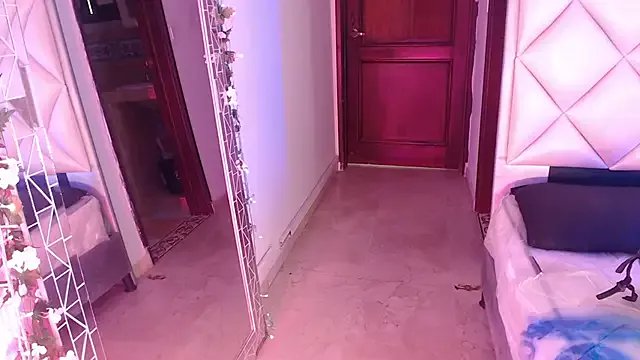 Freechat DannaDooll99 on StripChat