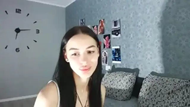 Daphne_Darkthorn on StripChat