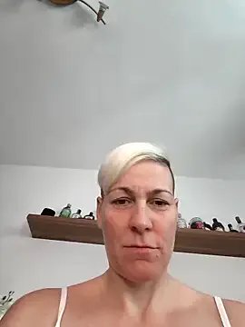 DarleenHot from StripChat