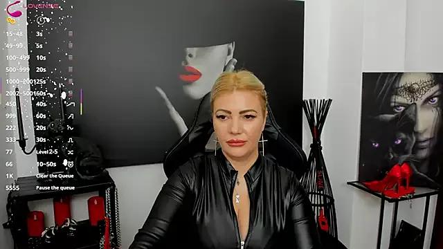 demisweet on StripChat 