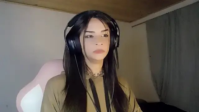 Dollbehavior_ from StripChat