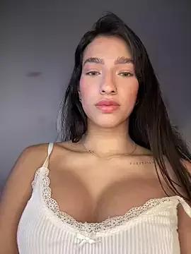 DulceLenns on StripChat