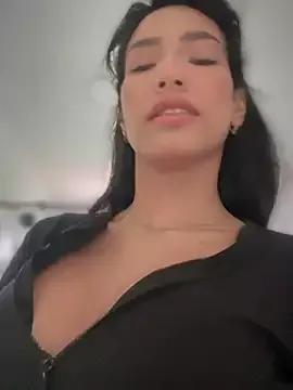 DulceLenns on StripChat