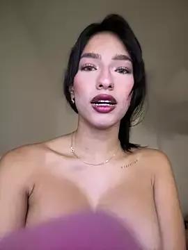 DulceLenns on StripChat