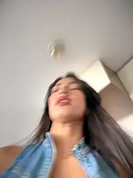 DulceLenns from StripChat