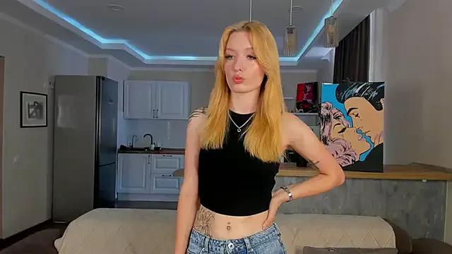 ElgaCavell on StripChat 