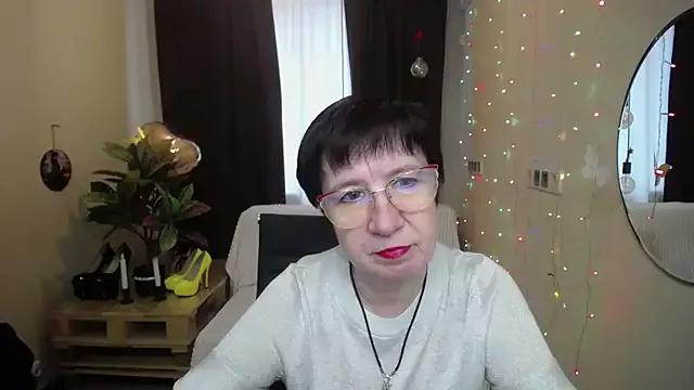 EllaPork on StripChat 