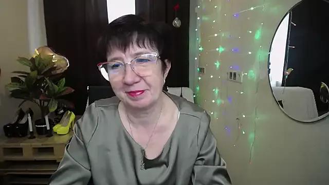 EllaPork on StripChat 
