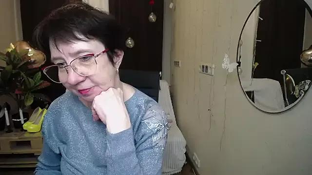 EllaPork on StripChat 