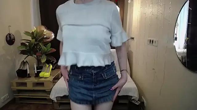 EllaPork on StripChat 