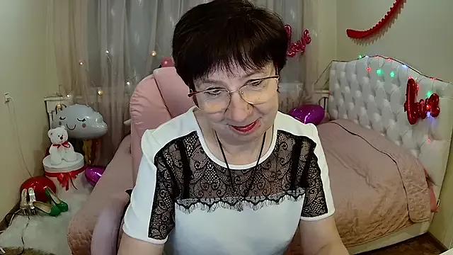 EllaPork on StripChat 