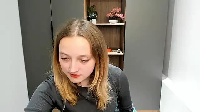 ElwynaGeer on StripChat 