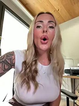 Watch sweet camwhore EmaSalis EmaSalis from StripChat