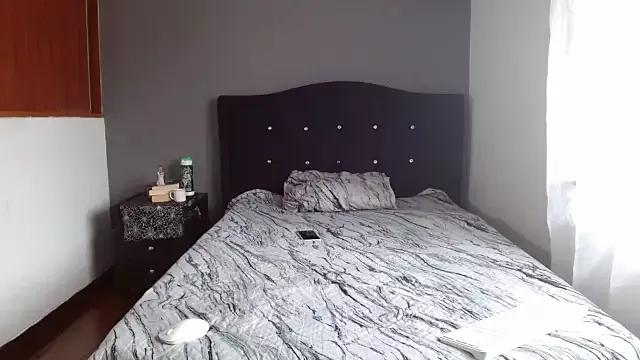 Emilia_1995 on StripChat