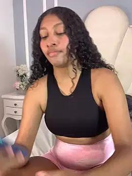 Emmacooperss on StripChat 