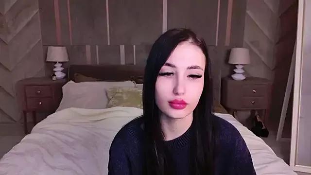 EmmaLawrens on StripChat 