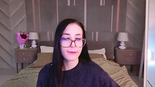 EmmaLawrens on StripChat 